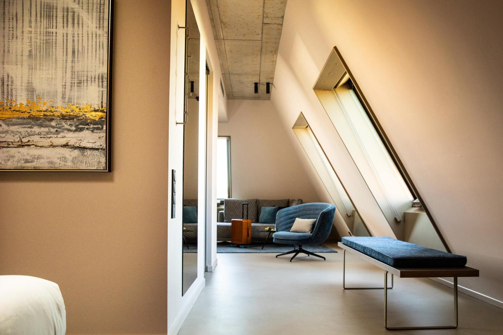 Hotel Miano & Bar 3*