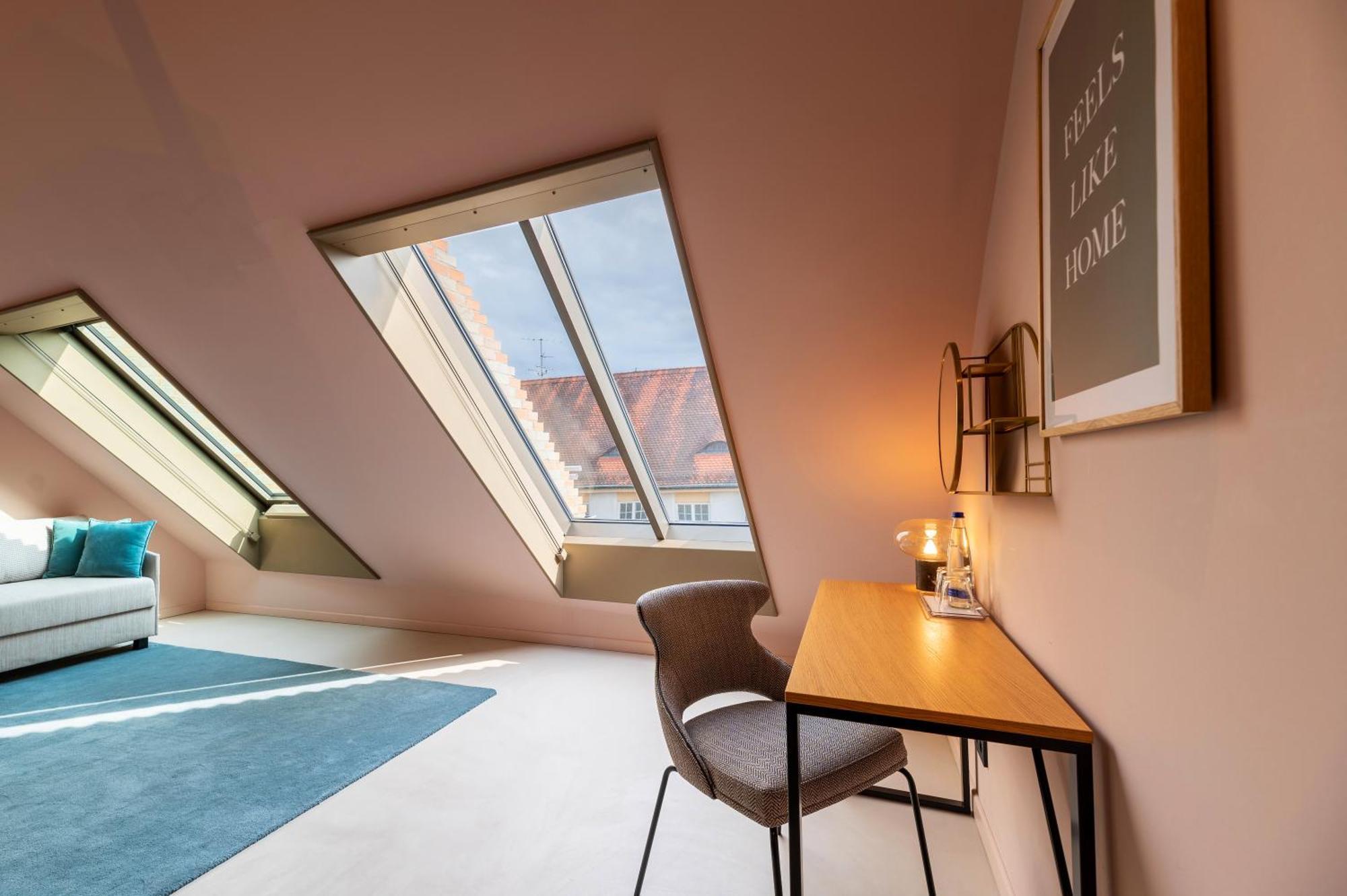 Hotel Miano & Bar 3*