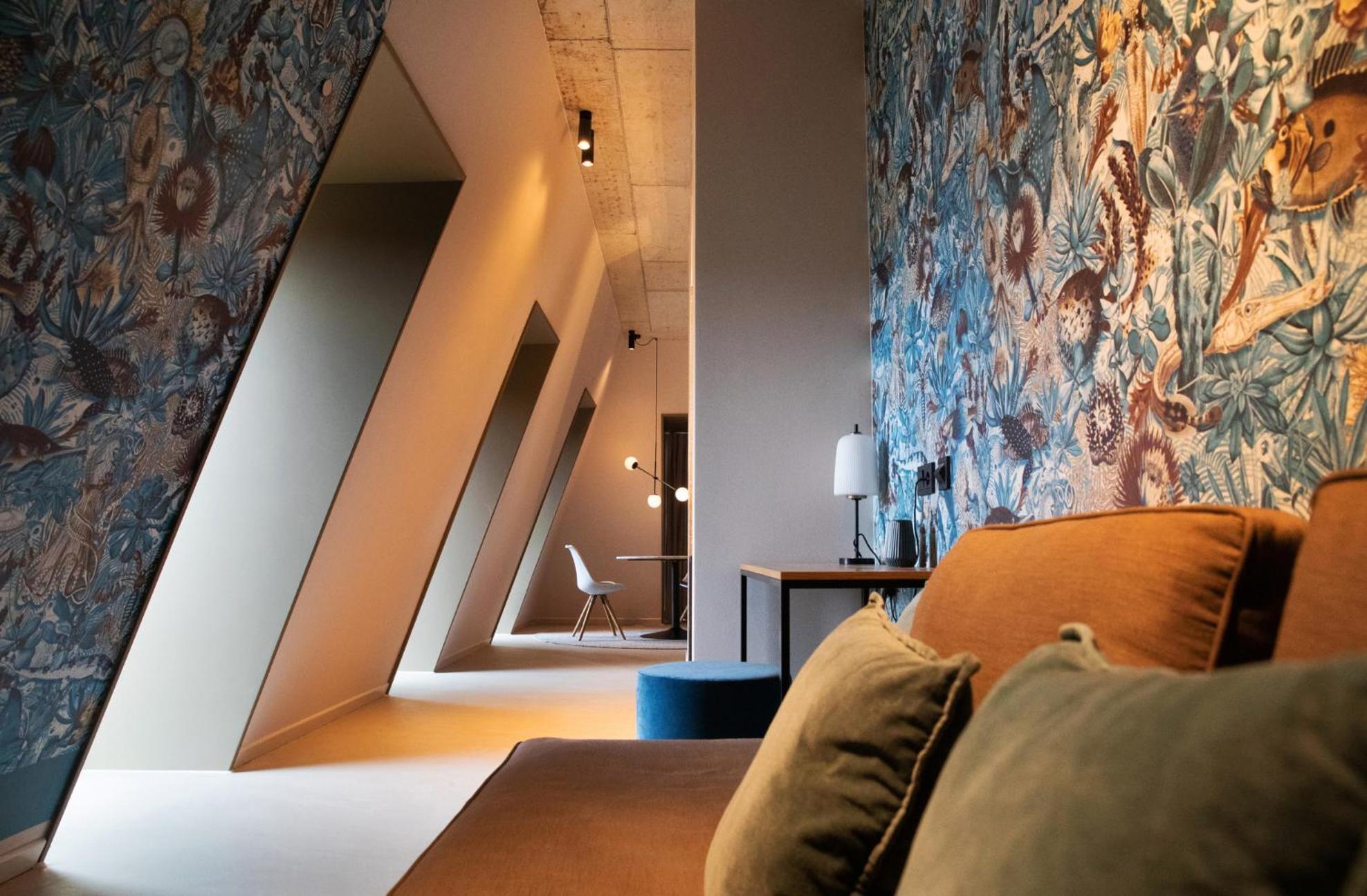 Hotel Miano & Bar 3*