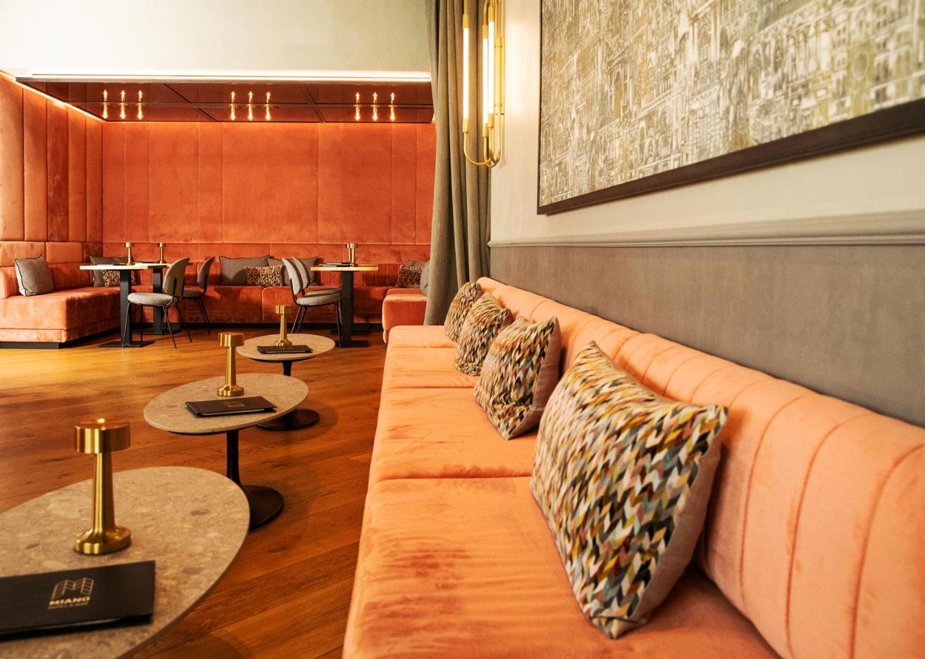 Miano & Bar 3*